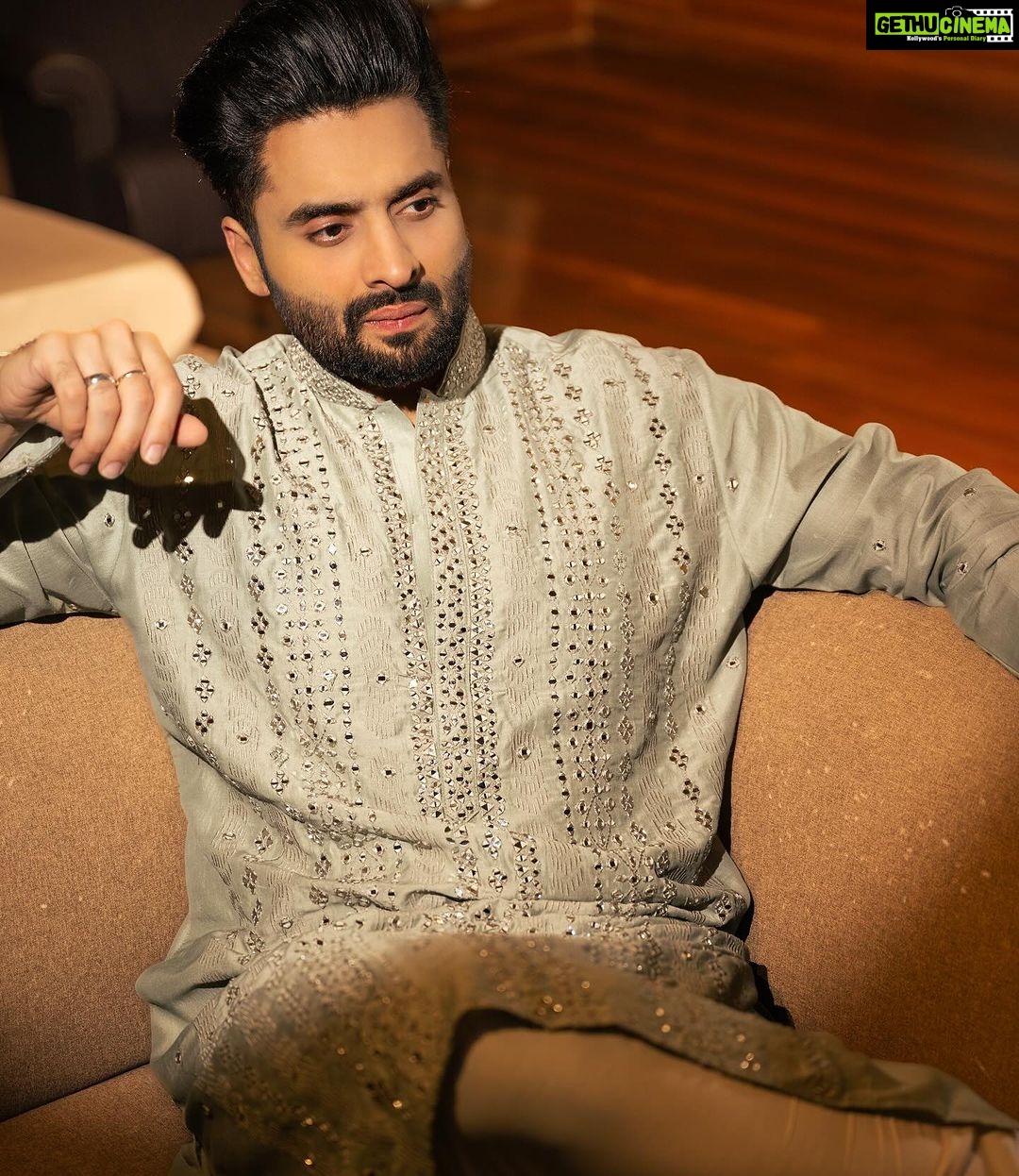 Jackky Bhagnani Instagram - Outfit of the day: Festival Edition! #StyleWithJB Outfit @kalkifashion @kalkimen Shoes @heelandbucklelondon Styled by @anshikaav Assisted by @bhatia_tanisha HMU @luv_hans77 Shot by @deepak_das_photography