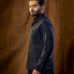Jackky Bhagnani Instagram - It's all about some desi vibe! 🪔 #Diwali #StyleWithJB Outfit @nitikagujralofficial Styled by @anshikaav Styling Team @tanazfatima @bhatia_tanisha HMU @officialbmshairstyle Shot by @realvision333
