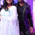 Janani Ashok Kumar Instagram - They Stole Our "இதயம்" 🫰❤ Zee Tamil குடும்ப விருதுகள் 2023 | Part 2 |November 12th , Sunday at 12.30pm. #ZeeTamilKudumbaVirudhugal2023 #ZTKV #ZTKV2023 #Janani #Richard #ZeeTamil