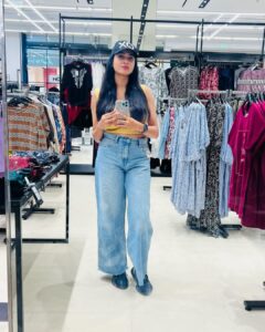 Janani Ashok Kumar Instagram - One Denim & a million crop tops kinda girl 😅 Chennai, India