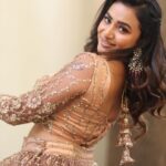Janani Ashok Kumar Instagram – Life gets better when you expect less ✨💫💯

–
MUAH: @murugeshmakeup_hair 
Jewellery: @chennai_jazz
Outfit: @visha_boutique_ Chennai, India