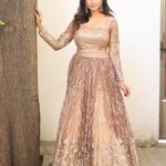 Janani Ashok Kumar Instagram – Life gets better when you expect less ✨💫💯

–
MUAH: @murugeshmakeup_hair 
Jewellery: @chennai_jazz
Outfit: @visha_boutique_ Chennai, India