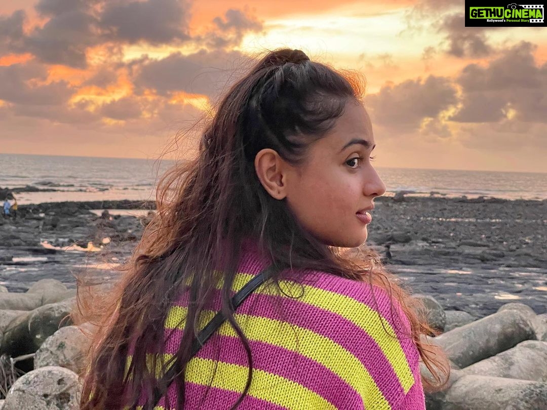 Janki Bodiwala Instagram - Mannat- Land’s End