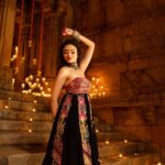Janki Bodiwala Instagram - Shot by @theabhivalera Managed and shoot designed by @theabhivalera Shot for @vastra_designer In frame @jankibodiwala Hair and makeup @aanalsavaliya Styled by @aanalsavaliya Camera @nikonindiaofficial . #fashionstyle #fashiondesigner #fashionista #aesthetic #indiantraditionalwear #indiantradition #emotions #feelings #indianwedding #makeuplife #fashionweek #fashionista #abhivaleraphotography #navratri #god #gujarat #lights #divas #ahemdabad #surat #brand #brandshoot #vastra #jankibodiwala #vav #stepwell #stepwellsofindia #gujarati #makeup #makeupartist #chellodivas Ahmedabad, India