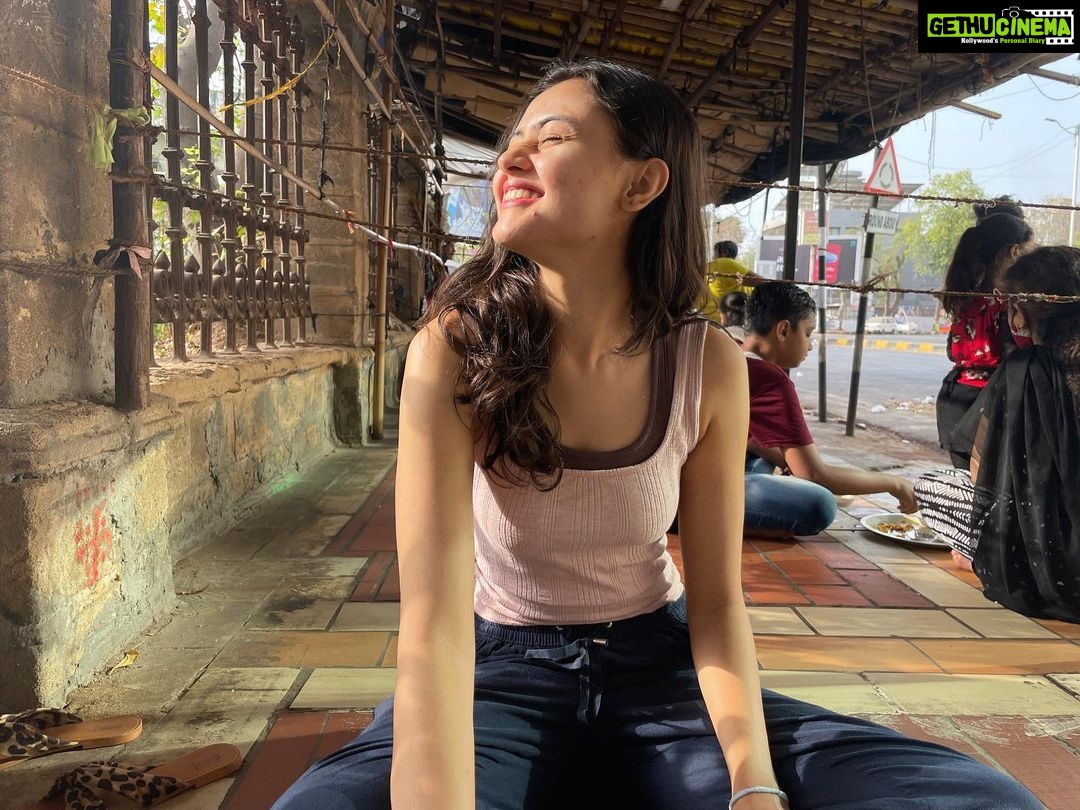 Janki Bodiwala Instagram - Morning breaky’s 🥚🥞🍮