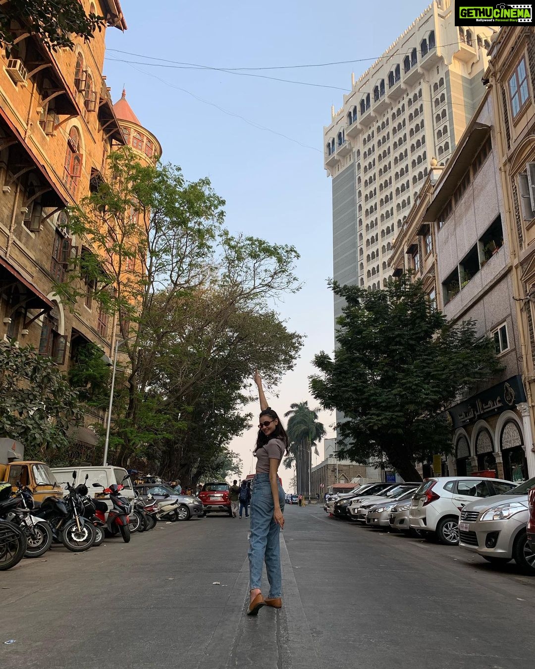 Janki Bodiwala Instagram - Saara zamaaaaa …haseeeno ka dewanaa……. ;)