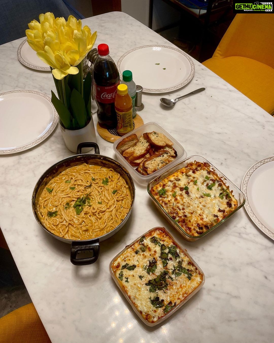 Janki Bodiwala Instagram - Sunday brunch by our masterchef :- @d_bodiwala36 👨🏻🍳 #enchiladas #spagetti #garlicbread