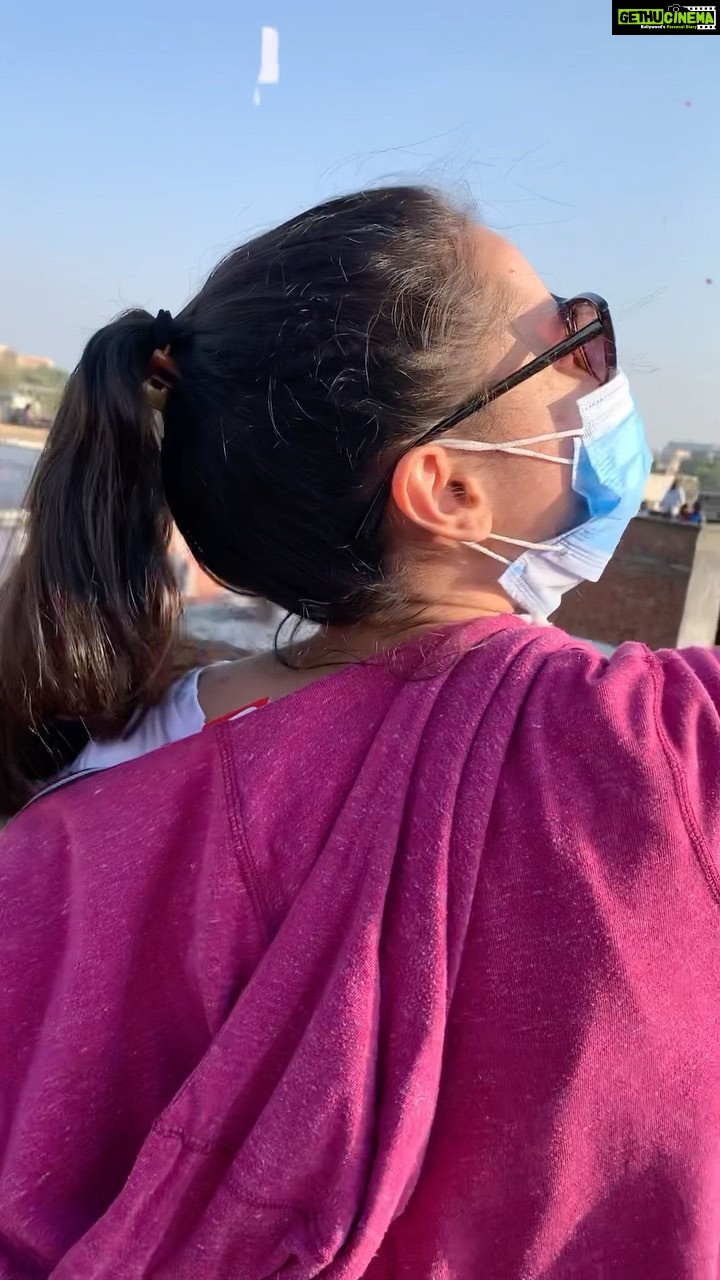 Janki Bodiwala Instagram - Please skip to the good part 🪁😵💫😂 #uttarayan #festival #enjoy