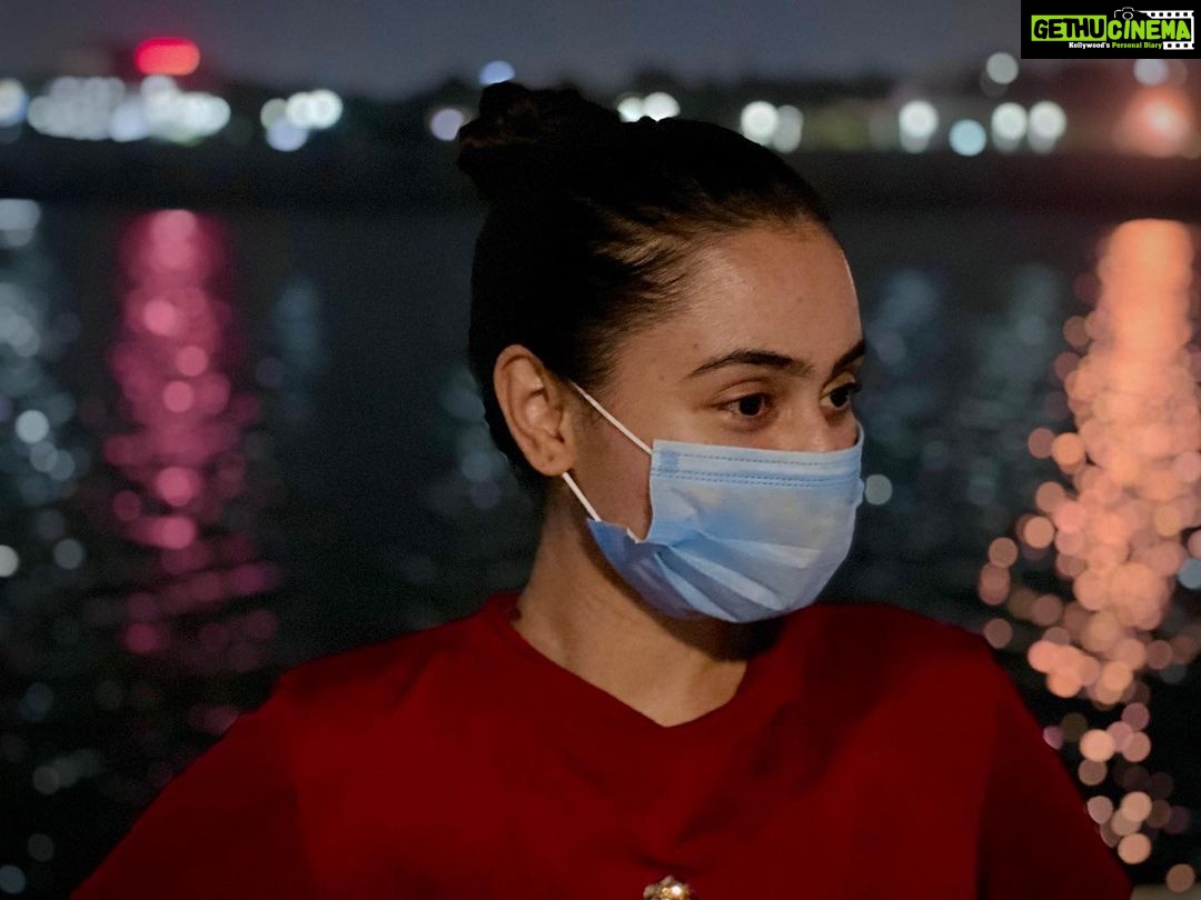 Janki Bodiwala Instagram - Swipe to unmask 😷😃