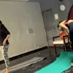 Janki Bodiwala Instagram - Happy international YOGA 🧘🏼‍♀️ DAY🧘🏼‍♀️ From today we started practicing shirshashana🤞🏻🤗 Swipe right ⏩ with @vibeandfloww🌸