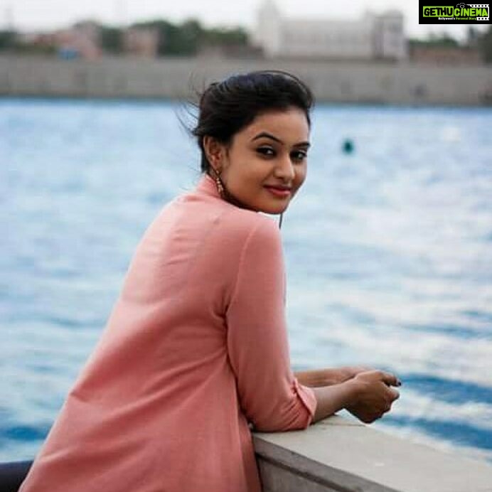 Janki Bodiwala Instagram - #Morning Capture by @anirudhjust Thanks for this beautiful picture.😉 #Spreadlove 😊