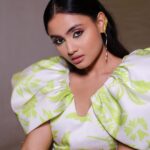 Janki Bodiwala Instagram - #vash success par-tay💚 . Makeup:- @richa_dave Hair:- @prarthidave Styled by:- @idivyeshtalaviya Wearing:- @vesture.sk Jewellery:- @equiivalence 📸:- @kishansoni_photography Styling Asst:- @styledbydivyesh @vaidehi1312