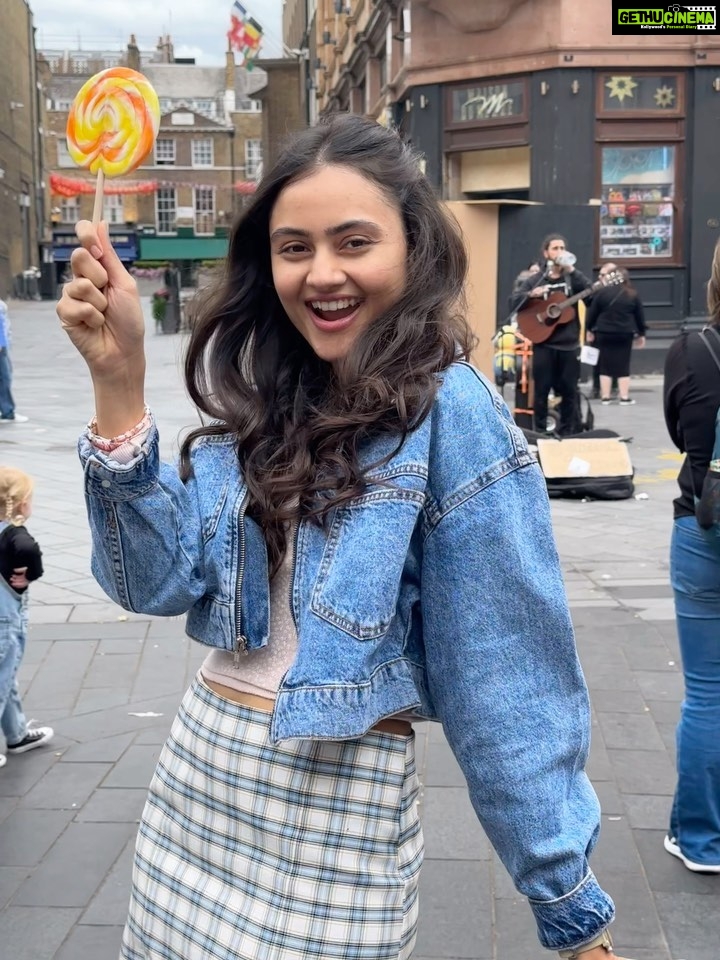 Janki Bodiwala Instagram - Behaving like a cute gumball 😗