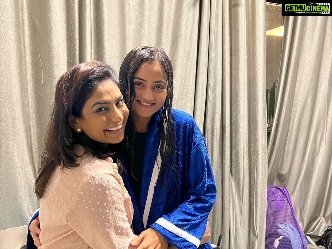 Janki Bodiwala Instagram - Happy family 😀….until …….????watch VASH to know more👻 film in cinemas near you