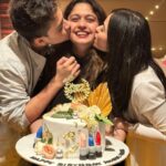 Jannat Zubair Rahmani Instagram - So beautiful ❤️ So elegant ❤️ Just looking like a WOWWW Happy Happy Birthday my oh so gorgeous mummaaa❤️❤️❤️ @nazneenzubair02 Thank you for everything!! Love youu