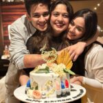Jannat Zubair Rahmani Instagram - So beautiful ❤️ So elegant ❤️ Just looking like a WOWWW Happy Happy Birthday my oh so gorgeous mummaaa❤️❤️❤️ @nazneenzubair02 Thank you for everything!! Love youu