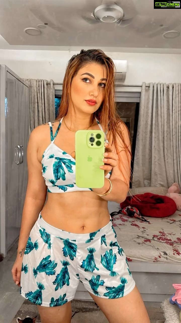 Jasleen Matharu Instagram - Ready for Saturday 💄💄