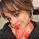 Jenna Ortega Instagram - Without fail @neutrogena #makeupremovewipes #neutrogenapartner