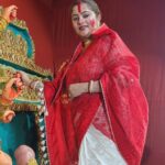 Jhilik Bhattacharjee Instagram – Sindoor Khele 
Dasami kolkata vibes ✨️ 🎉💗
Subho bijayar priti o subheccha ❤️🙏 Kolkata – The City of Joy