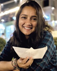 Jinal Belani Instagram - Virtual ride of a Paperboat, don't know after how many years!! 
'वो कागज़ की कश्ती' ❤️