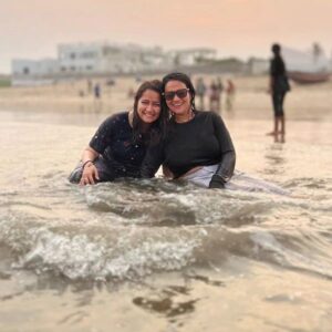 Jinal Belani Instagram - Take me to the beach 🏖️✨💕🏄🌊
PC - @pratiikpawar @krishnabangar

I am happiest around the sea, and couldn't stop smiling all the time 😀🌊 

Also,  this is the first time I have been to any east coast. Being from Mumbai, which has a west coast; I have always seen the sun setting over the sea. For the first time I witnessed the sunset on the opposite side. I was amazed. 😀 To witness Sunrise from here would be beautiful... Hope to catch it before I leave. 

By the way, this is the Gopalpur beach in Odisha