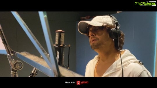 Jinal Belani Instagram - Presenting KONE KHABAR from BHAGWAN BACHAVE sung by SONU NIGAM સાંભળો 'કોને ખબર' ગીત સોનૂ નિગમના મધુર સ્વરમાં જે 'મા' નો દિલ દુઃખાવે તેને ભગવાન બચાવે સાંભળો 'કોને ખબર' સૉન્ગ Singer: @sonunigamofficial Lyrics: @milindosphere Music: @bhavesh_shah_keys 'ભગવાન બચાવે' In cinemas on 2 DEC.