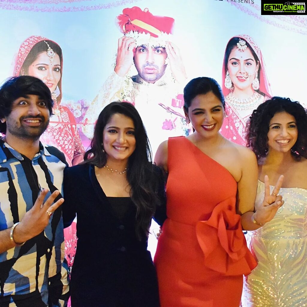 Jinal Belani Instagram - We of 'Vnv' at Mumbai Premiere 💞 Love each one of them, for their own unique qualities. I am so glad I got to work and got to know three of them ☺️ 3 Ms - @malhar028 @monal_gajjar @manasirachh 💗💞💗 Also, swipe right to see the complete look. 👗 -@shilpsaxena 📸 - @sahilonweb Muah - @beba_bridal_makeup Event beautifully managed by @dhruvats_ and team