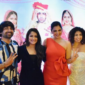 Jinal Belani Instagram - We of 'Vnv' at Mumbai Premiere 💞 
Love each one of them, for their own unique qualities. I am so glad I got to work and got to know three of them ☺️ 
3 Ms - @malhar028 @monal_gajjar @manasirachh 💗💞💗

Also, swipe right to see the complete look. 
👗 -@shilpsaxena
📸 - @sahilonweb 
Muah - @beba_bridal_makeup
Event beautifully managed by @dhruvats_ and team