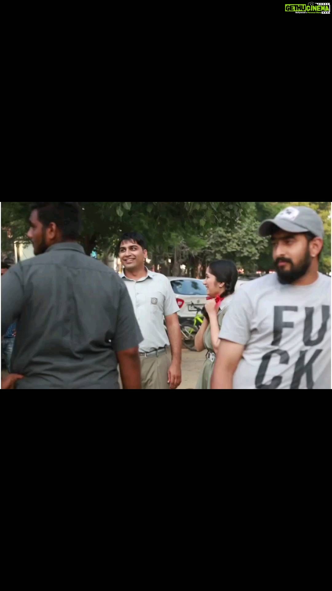 Jinal Belani - 14.8K Likes - Parevada 💗
Some BTS Shots from Our film #vickidanovarghodo 🤩
@rahul_bhole11 @kanojiavinit @spcinecorp - take us back to this day :)