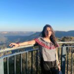 Jinal Belani Instagram - Peaceful, Blissful, Powerful ✨🙏 At the Blue mountains, Three sisters walk 🌅⛰️🏞️ Blue Mountains