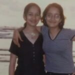 Jinal Belani Instagram – Guess who was a nerd in the school days? 🙈
With specs and braces, people called me Jassi 🤐😅
and my another famous name was ” @belanimansi ‘s sister” 👭😜
I liked both the names though 🤓