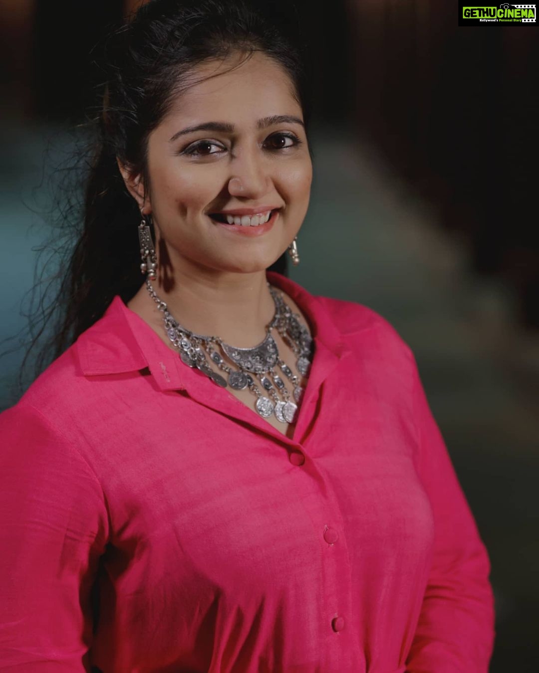 Jinal Belani - 10.4K Likes - Will you help me caption this one?