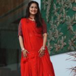 Jinal Belani Instagram - लाल हो जब यह शाम किनारा, ओढ़ा देना सर पे सारा - गुलज़ार