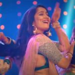 Jinal Belani Instagram - Waaki wadu 2.0 💕💕💕💕 From our series Poori Paani 💫 Link in Bio Sung by @parthoza25 @aishwarya_tm Music - @bhavesh_shah_keys Choreography - @bet.entertainment Edited by - @crazyboyzentertainment @rowdy__jo Costume - @arvindbhaikhatrisons Inviting you all for the song release of the Garba anthem of the year. Tune into Wanki Wadu 2.0 - the new exciting #Gujju number from Gujarati love series #PooriPaani streaming soon on @ShemarooMe. Download the app & subscribe to watch now: https://shemaroome.app.link/bcP4OP0vShb @jhinalbelani @bhaumiksampat @muni.jha @sejalshah0703 @janibhavini @vishranisunil @pinkyparikhofficial @sonali_lele_desai @kaushambibhattofficial @deep_dholakia @myrjcharmy @iamvishal9711 @shemarooguj @applemusic @amazonmusic @spotifyindia @hungamamusic @jiosaavn @gaana @wynkmusic @resso_in @youtubemusic @bhavesh_shah_keys @vaibhavkerlekar @tapanvyas @rakeshhsoni @aishwarya_tm @parthoza25 @bet.entertainment #Recommendations #GujaratiFilms #GujaratiNatak #Films #Play #Natak #ShemarooGujarati #ShemarooMe #shemaroo #Actor #actress #Theater #Comedy #gujaratientertainment #gujaratimovies #gujaratiactors #gujaratiapp #gujaraticontent #ahmedabad #panipuri #comingsoon #webseriesindia #webseriesshemaroome #pooripaani #music #musicalbum #musiclaunch #gujratiactor #gujaratiactress