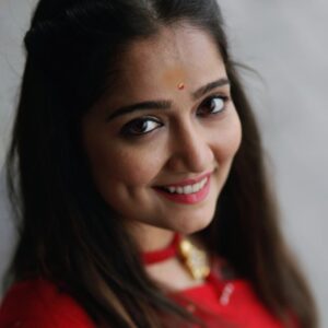 Jinal Belani Instagram - लाल हो जब यह शाम किनारा, ओढ़ा देना सर पे सारा 
- गुलज़ार