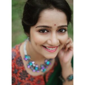 Jinal Belani Instagram - જગતમાં છે લ્હાવા કદમ પર કદમ પર,
ફકત એક શરત છે ગતિમાન રહેવું.
નવા છે મુસાફિર વિસામે વિસામે,
નવી સગવડો છે ઉતારે ઉતારે

- મરીઝ

Clicked by - @gypsy_soul_jax 
MUAH - @jitunayi @patelkomal2391 
Costume - @dvfashionstudio 
Styled by - @deepy_s_designer 
@ottindia_ 💗