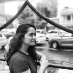 Jinal Belani Instagram - सोच समझ वालों को थोड़ी नादानी दे मौला ✨🤍