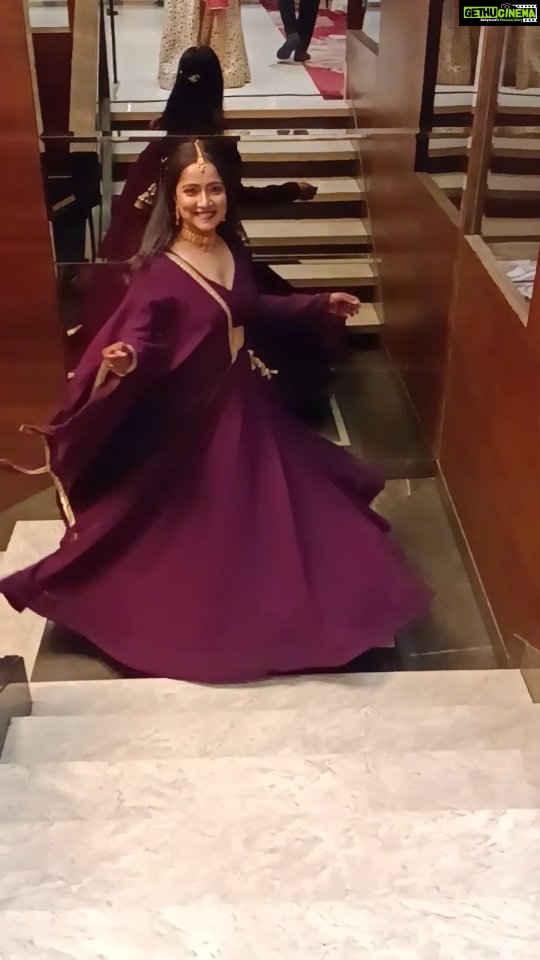 Jinal Belani Instagram - Sorry guys... Reels ke naam pe itna hi aata hai 😁💖 📽️ - @ruchiii1214