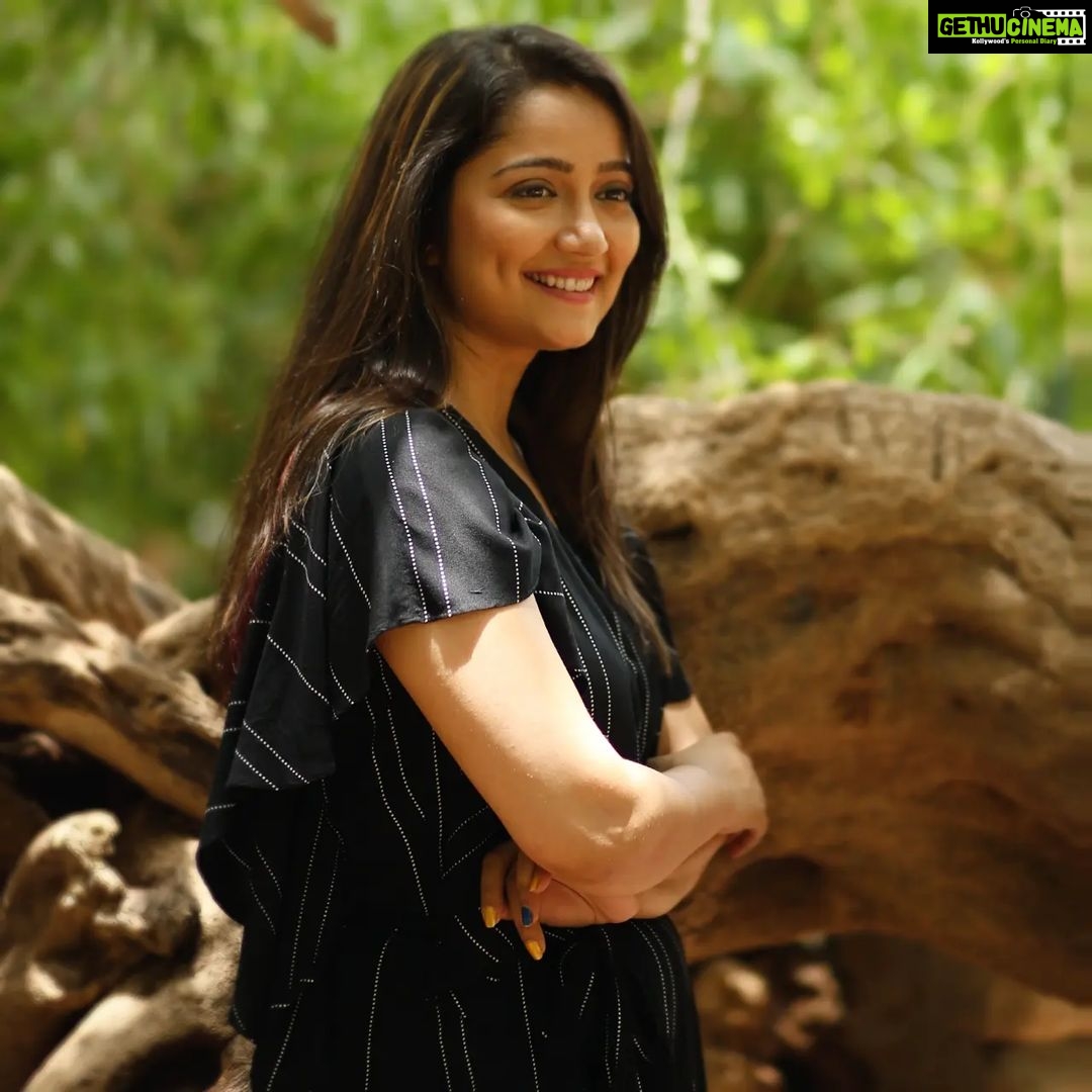 Jinal Belani - 10.6K Likes - Just Another Smiling Pic