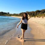Jinal Belani Instagram – Beach day 🌅⛱️🌊🏖️ LaPerouse