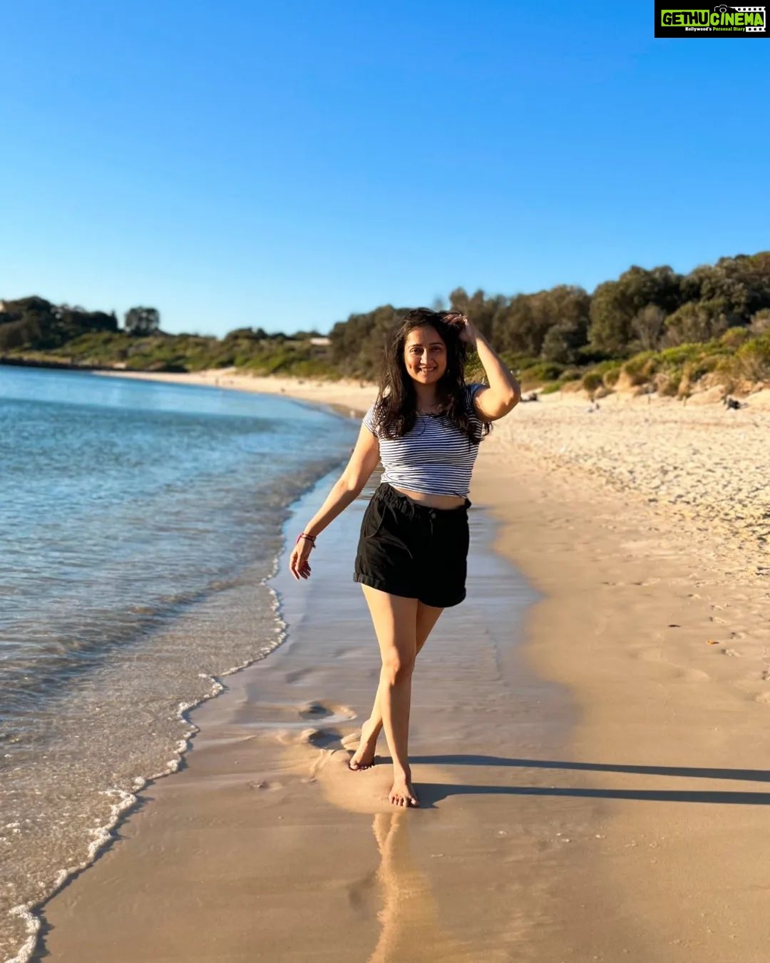 Jinal Belani Instagram - Beach day 🌅⛱️🌊🏖️ LaPerouse