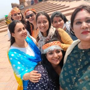 Jinal Belani Instagram - Completed 42 days of commando training.. never thought I would be able to stay that long, but I did😅 
I feel more Evolved and enriched. So many mental blocks have blown away. 

-made new friends, met so many people. 
- workedout for 6 hours a day 
- Learnt how to drink Nariyal pani directly, without a straw 😎
- Learnt swimming 😃 
- sorting out 10 images to post here, was the most difficult task.  My phone is full of memories and heart is full of love. ❤️
 
 @vipulkrawal sir thank you for recommending this and all your guidance and support.