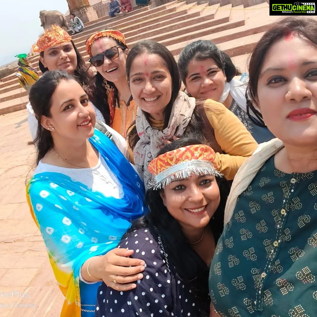 Jinal Belani - 9.8K Likes - Completed 42 days of commando training.. never thought I would be able to stay that long, but I did😅
I feel more Evolved and enriched. So many mental blocks have blown away.
-made new friends, met so many people.
- workedout for 6 hours a day
- Learnt how to drink Nariyal pani directly, without a straw 😎
- Learnt swimming 😃
- sorting out 10 images to post here, was the most difficult task. My phone is full of memories and heart is full of love. ❤️
@vipulkrawal sir thank you for recommending this and all your guidance and support.