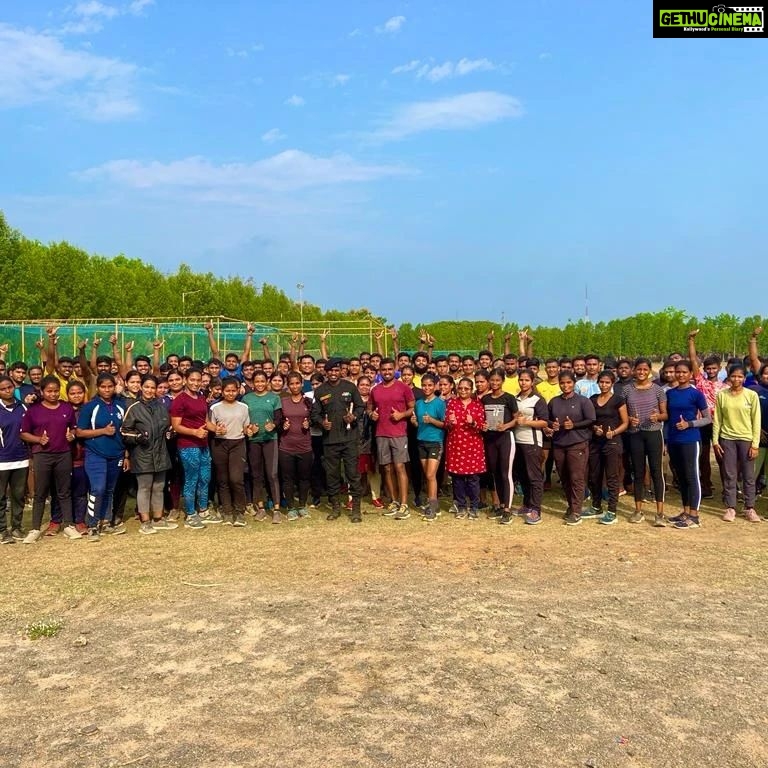 Jinal Belani Instagram - Completed 42 days of commando training.. never thought I would be able to stay that long, but I did😅 I feel more Evolved and enriched. So many mental blocks have blown away. -made new friends, met so many people. - workedout for 6 hours a day - Learnt how to drink Nariyal pani directly, without a straw 😎 - Learnt swimming 😃 - sorting out 10 images to post here, was the most difficult task. My phone is full of memories and heart is full of love. ❤️ @vipulkrawal sir thank you for recommending this and all your guidance and support.