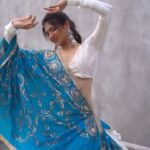 Jolly Rathod Instagram – 🤍🤍🤍💙💙💙

Wearing : @myamyraah 
Jewellery : @the_beta_girl 
Hair : @divya_makeover_27 
Shot by : @illuminatepixels

#style #fashion #garba #navratri #jollyrathod #jollyrathodgarba Ahmedabad, India