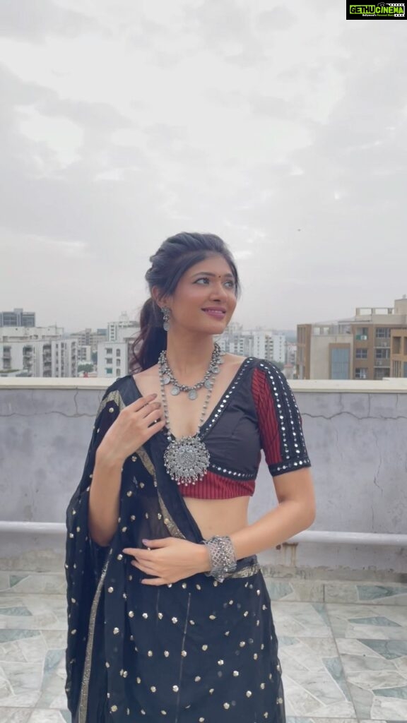 Jolly Rathod Instagram - Ufff fav season is almost here!!!!!!🫶🏻 Jewellery : @aurelia_jewellery Chaniya Choli : @myamyraah Hair : @divya_makeover_27 #garba #navratri #chaniyacholi #style #fashion #music #singer Ahmedabad, India
