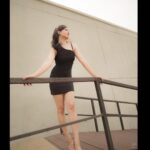 Jolly Rathod Instagram – Just chilling in an LBD..🖤

📷 : @tanmaybhavsar_photography 

#instapic #instagood #ahmedabad #lbd #riverfront #music #singer #fashion #style #igers Ahmedabad, India