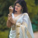 Jolly Rathod Instagram - 😌🫶🏻 Saree : @anmolbyankoorshukla Jewellery : @the_beta_girl Clicked by : @tanmaybhavsar_photography Ahmedabad, India