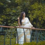 Jolly Rathod Instagram - 😌🫶🏻 Saree : @anmolbyankoorshukla Jewellery : @the_beta_girl Clicked by : @tanmaybhavsar_photography Ahmedabad, India