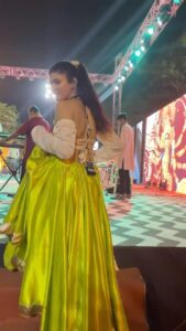 Jolly Rathod Instagram - The place where I come alive… Stage…💚💚 Wearing : @myamyraah Jewellery : @the_beta_girl & @aayrabespokejewellery Styled by : @stylebystutea Makeup and Hair : @divya_makeover_27 #jollyrathod #jollyrathodlive #jollyrathodgarba Ahmedabad, India